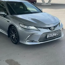 Toyota Camry 2018