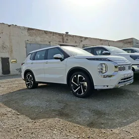 Mitsubishi Outlander 2025