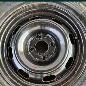 Nissan versa заводской диска