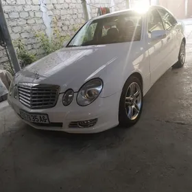 Mercedes-Benz 230E 2009