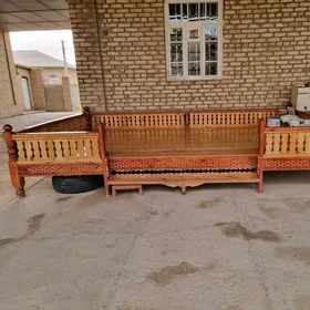 Agaçdan Tapçan nagyşly we berk