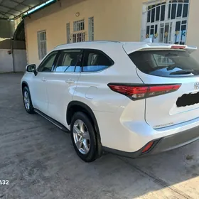 Toyota Highlander 2020