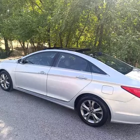 Hyundai Sonata 2011