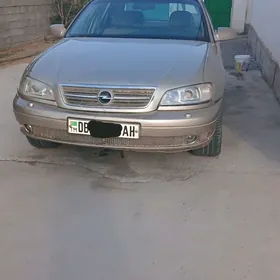 Opel Omega 2003