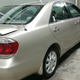 Toyota Camry 2004