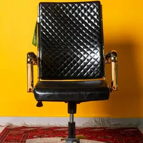 Koźa kreslo gold.Кресло кожа