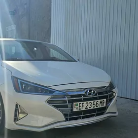 Hyundai Elantra 2020