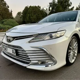 Toyota Camry 2018