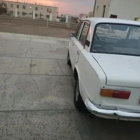 Lada 2104 1985