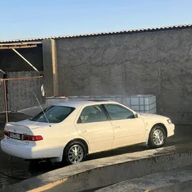Toyota Camry 2000