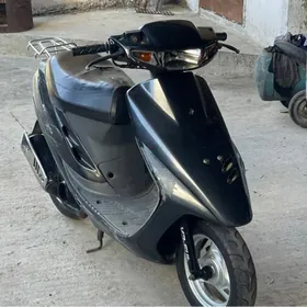 скутер HONDA DIO