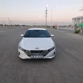 Hyundai Elantra 2021