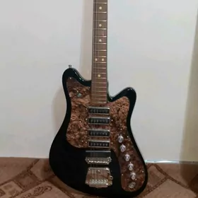 Электрогитара Стелла.