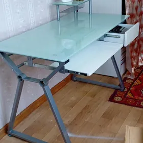 Стол  письменный