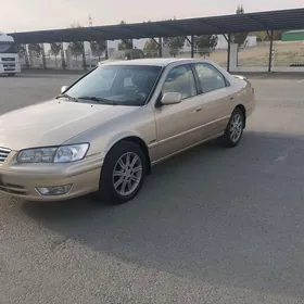 Toyota Camry 2001