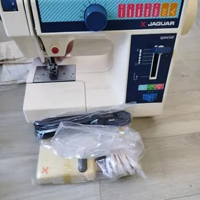 Швейная машина