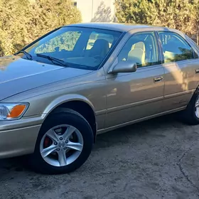 Toyota Camry 2000