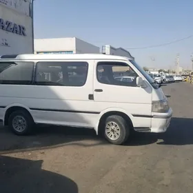Toyota Hiace 1990