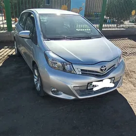 Toyota Yaris 2013