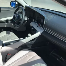 Hyundai Elantra 2021