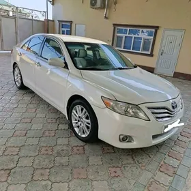 Toyota Camry 2011