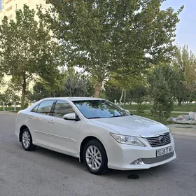 Toyota Camry 2015