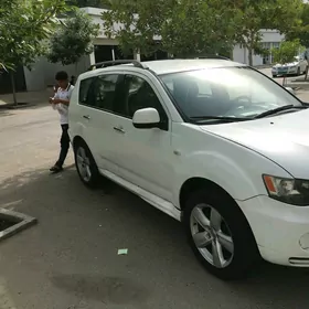 Mitsubishi Outlander 2010