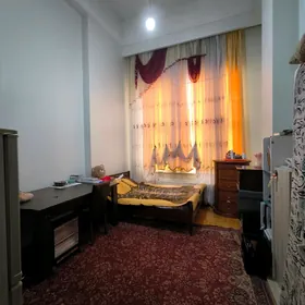 ул.ЛЕНИНА 4 КОМНАТЫ 200м2 1ЭТА