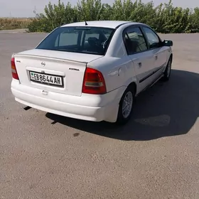 Opel Astra 2003
