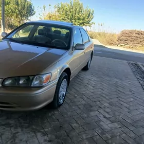 Toyota Camry 2000