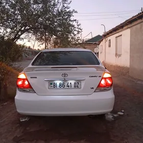 Toyota Camry 2004