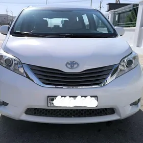 Toyota Sienna 2015