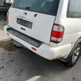 Nissan Pathfinder 2002