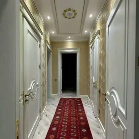 Подвойская 4 ком 180м²