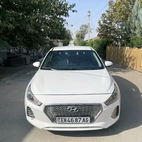 Hyundai Elantra GT 2019