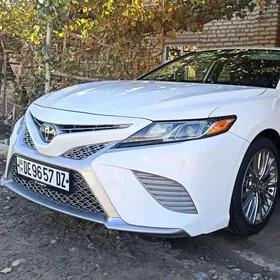 Toyota Camry 2020