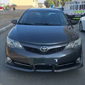 Toyota Camry 2014