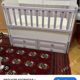 Детская кроватка