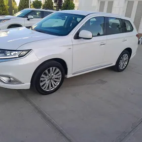 Mitsubishi Outlander 2022