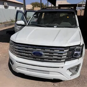 Ford Expedition 2021