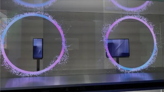 Samsung вживую показала тройной складной смартфон Galaxy Z TriFold