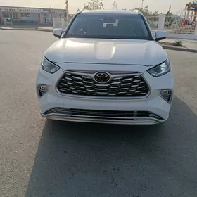 Toyota Highlander 2022