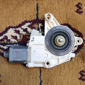 Mercedes steklo podyomnik