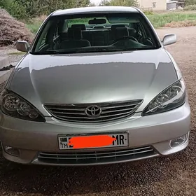Toyota Camry 2004