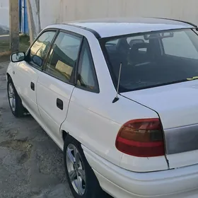 Opel Astra 1996