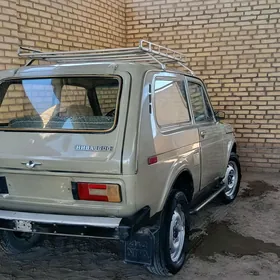 Lada Niva 1998