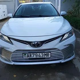Toyota Camry 2022