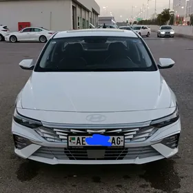 Hyundai Elantra 2025