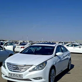 Hyundai Sonata 2010