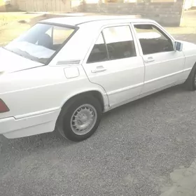 Mercedes-Benz 190E 1990